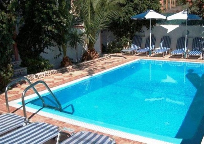 Hotel Irineos Studios