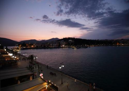 Chalkida Seafront Apartment