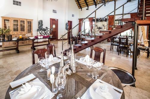 La Rochelle Lodge