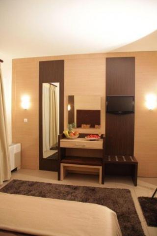 Alexander Hotel
