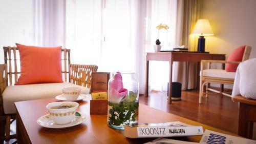 Hotel Le Menara Khao Lak Beachfront Villa & Resort