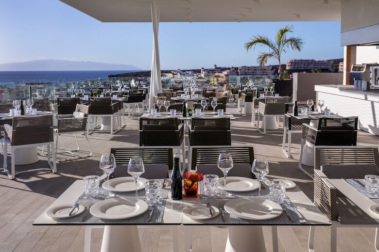 Hotel Royal Hideaway Corales Suites