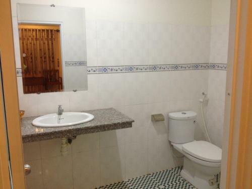 Hostal Suoi Tre Guesthouse