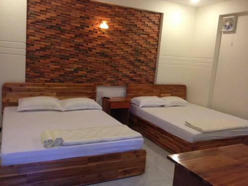 Hostal Suoi Tre Guesthouse