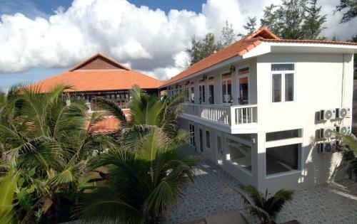Hotel Madame Cuc Saigon Emerald Resort