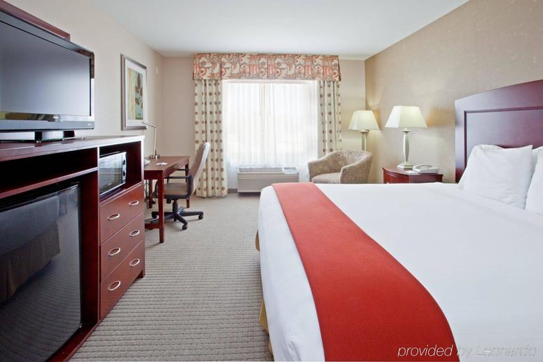 Holiday Inn Express Hotel & Suites College Station