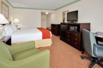 Holiday Inn Express Hotel & Suites Easton