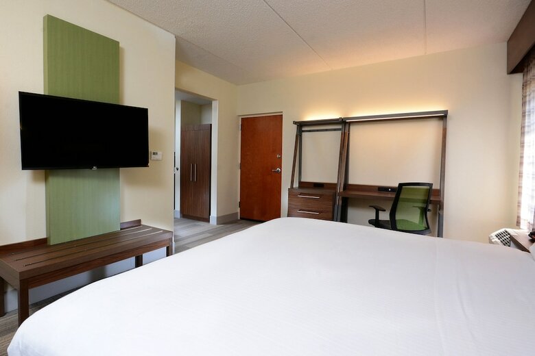 Holiday Inn Express Hotel & Suites Research Triangle Park