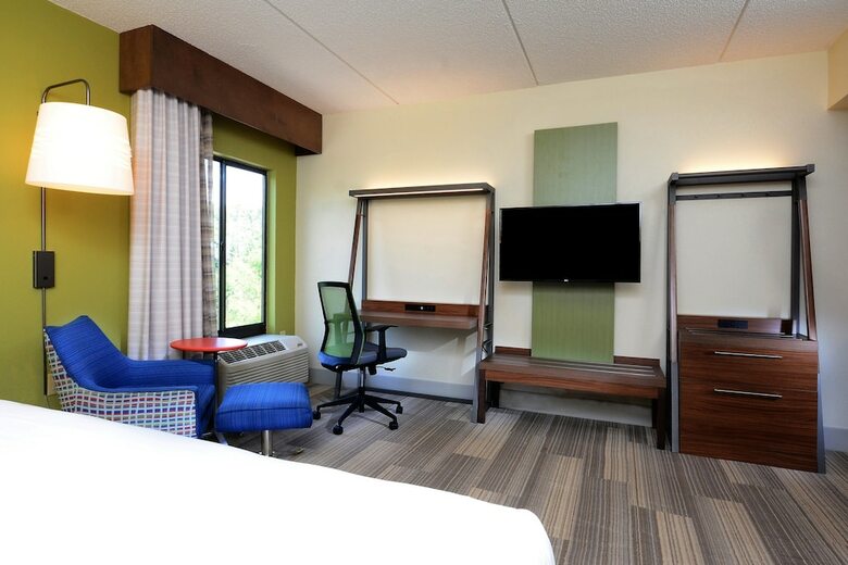 Holiday Inn Express Hotel & Suites Research Triangle Park