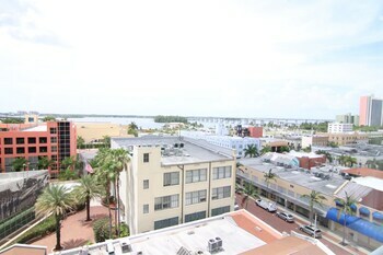 Hotel Indigo Fort Myers River District