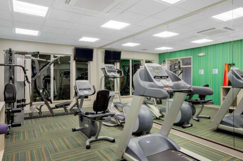 Holiday Inn Express Hotel & Suites Ontario