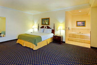 Holiday Inn Express Hotel & Suites San Pablo