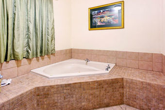 Holiday Inn Express Hotel & Suites San Pablo