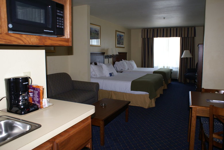 Holiday Inn Express Hotel & Suites Mountain Home