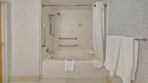 Holiday Inn Express Hotel & Suites London