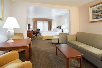 Holiday Inn Express Hotel & Suites Marion