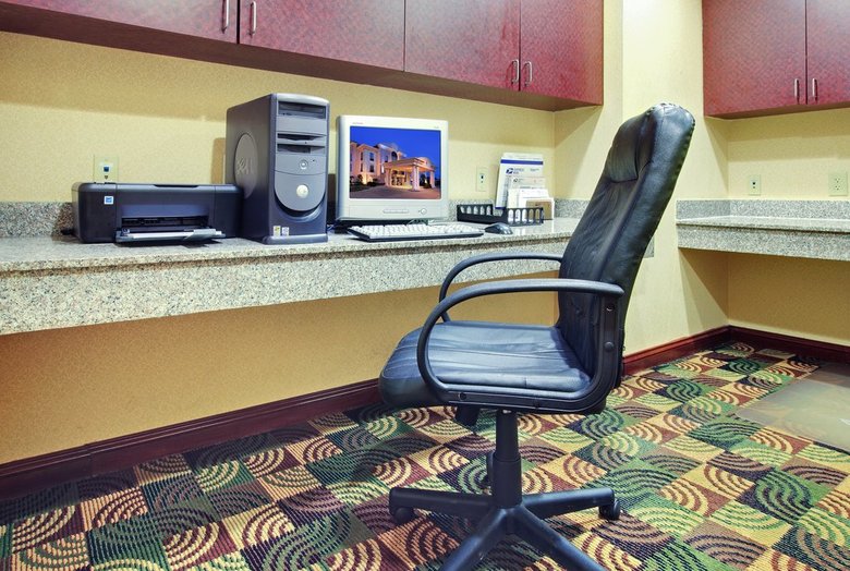 Holiday Inn Express Hotel & Suites Cleveland