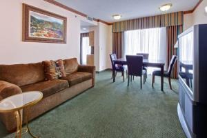 Holiday Inn Express Hotel & Suites Cleveland