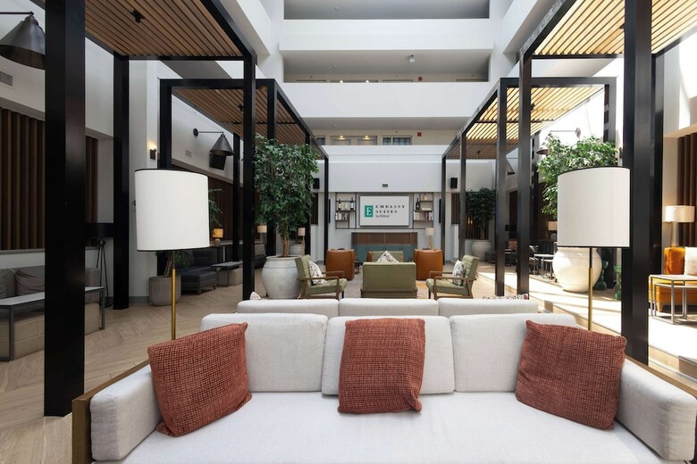 Hotel Embassy Suites Phil/valley For
