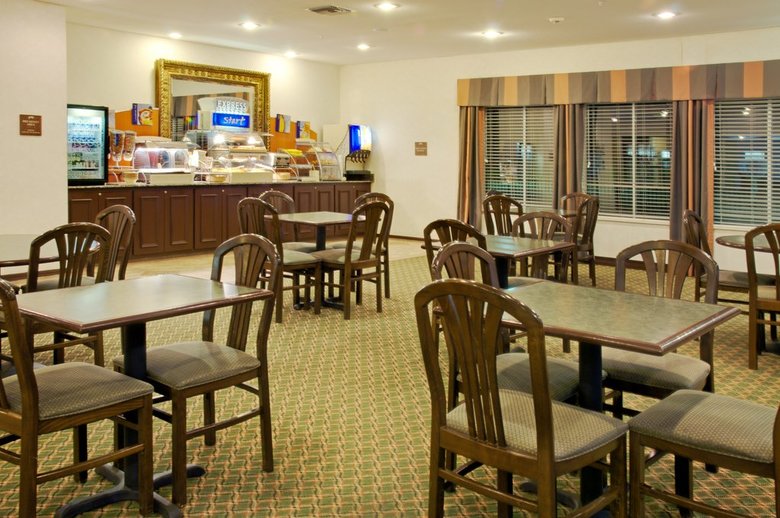 Holiday Inn Express Hotel & Suites Livingston