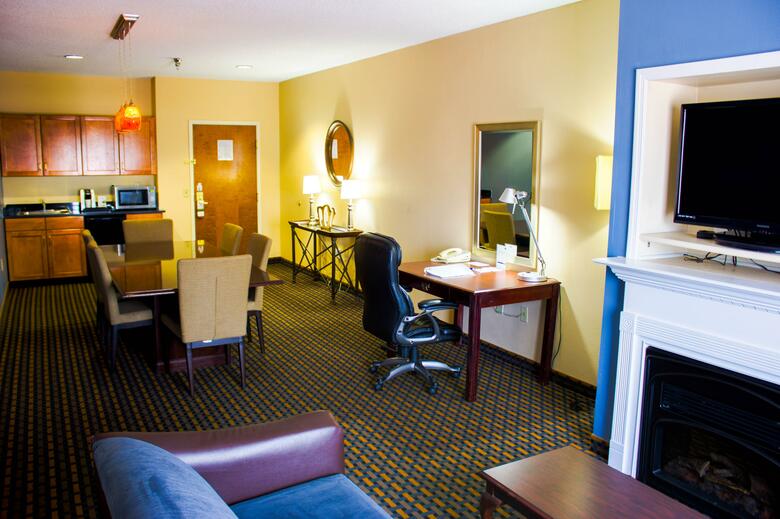 Holiday Inn Express Hotel & Suites Sanford