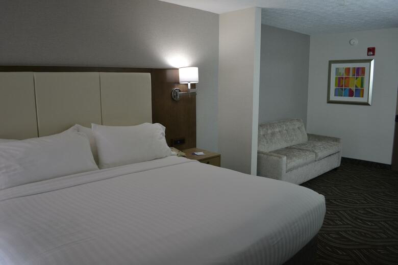 Holiday Inn Express Hotel & Suites Kent State University