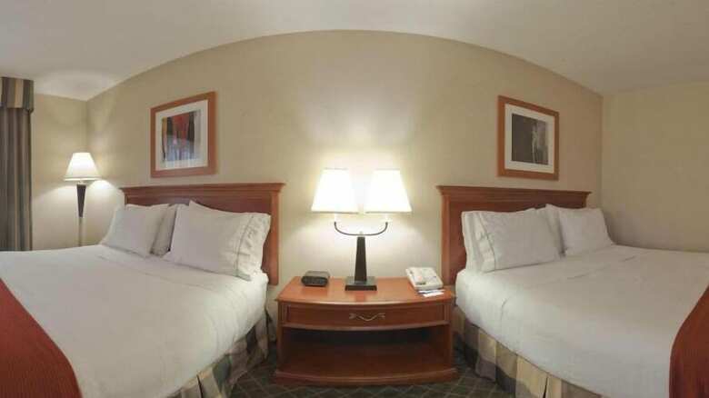 Holiday Inn Express Hotel & Suites Kent State University