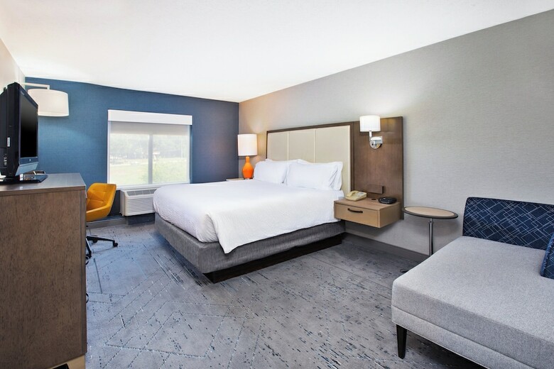 Holiday Inn Express Hotel & Suites Kent State University