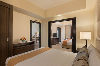 Taal Vista Hotel