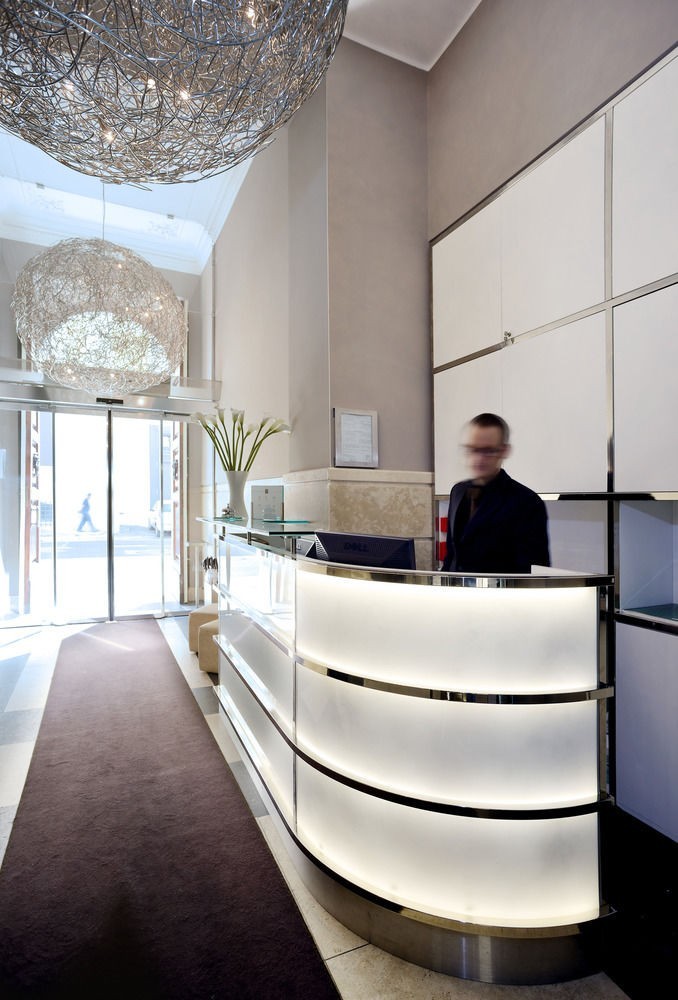 Hotel The Independent Suites