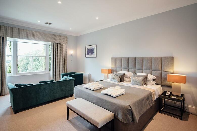 Oatlands Park Hotel