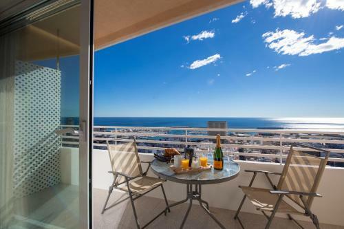 Alicante Skylights Apartments