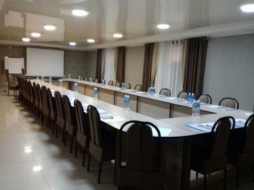 Hostal Madanur Hotel
