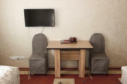 Hostal Madanur Hotel