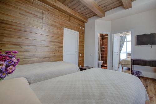 Hillside Karakol Boutique Hotel