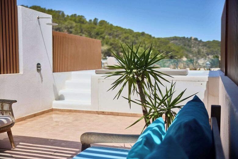 The Club Cala San Miguel Hotel Ibiza, Curio Collection By Hilton, Adults Only