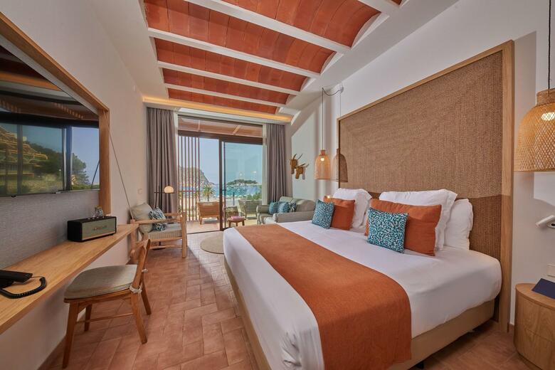 The Club Cala San Miguel Hotel Ibiza, Curio Collection By Hilton, Adults Only