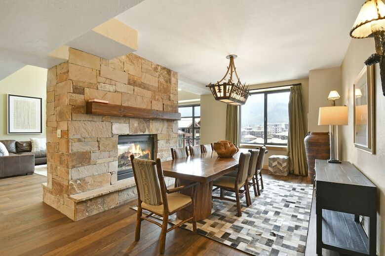 Hotel Grand Summit