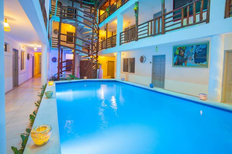 Mestizo Gallery Hotel