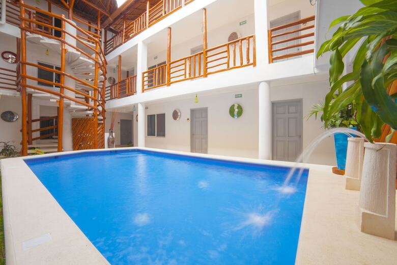 Mestizo Gallery Hotel