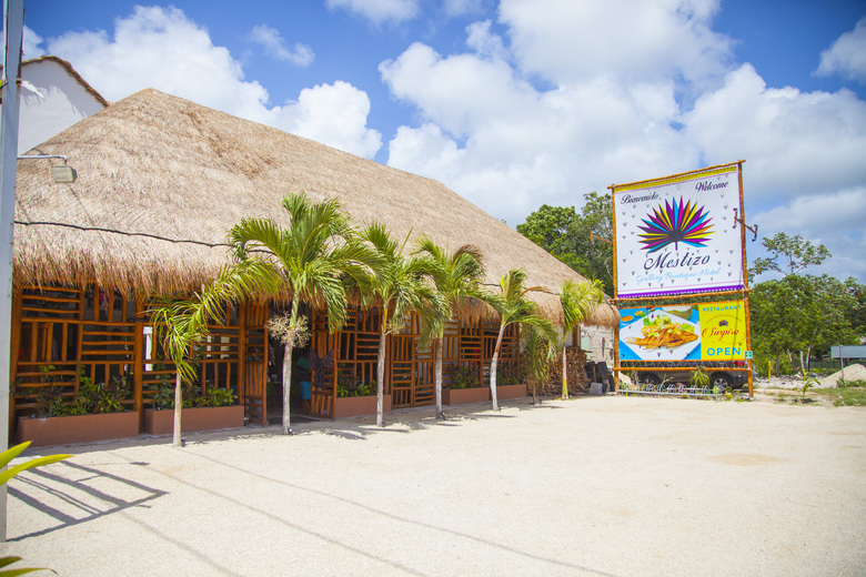 Mestizo Gallery Hotel