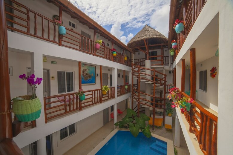 Mestizo Gallery Hotel