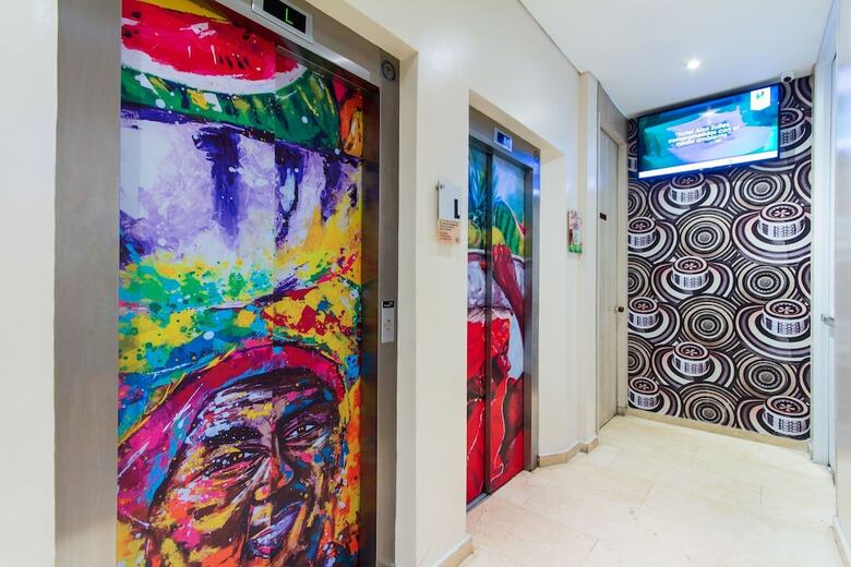 Hotel Aixo Suites