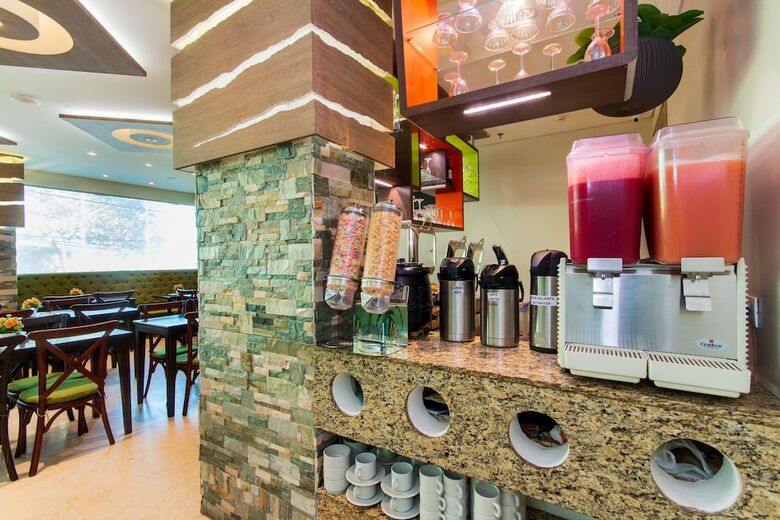 Hotel Aixo Suites