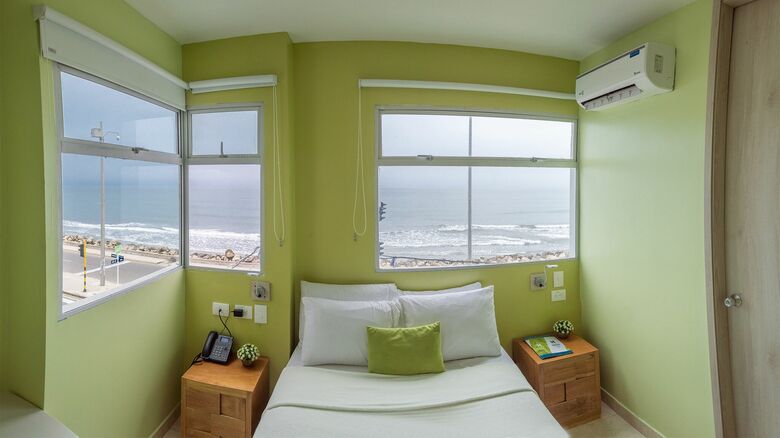 Hotel Aixo Suites