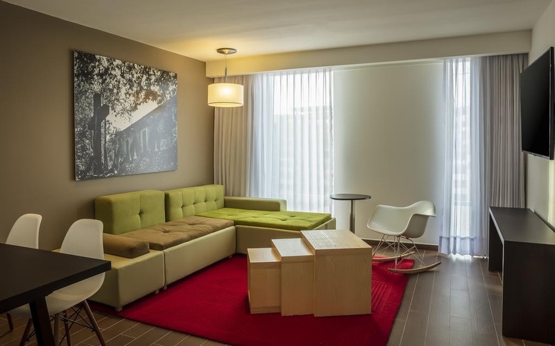 Hotel Fiesta Inn Express Quer�taro Constituyentes