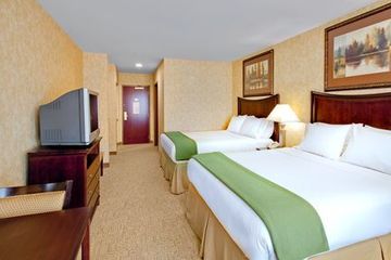 Holiday Inn Express Hotel & Su