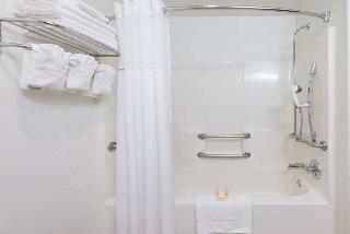 Hotel Days Inn By Wyndham Bellemont