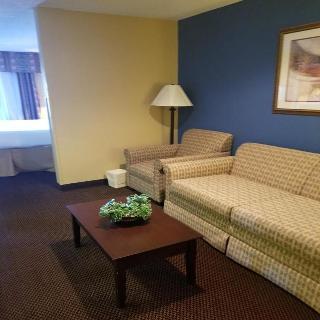 Hotel Days Inn By Wyndham Tulsa Central
