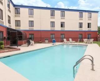 Hotel Days Inn By Wyndham Tulsa Central